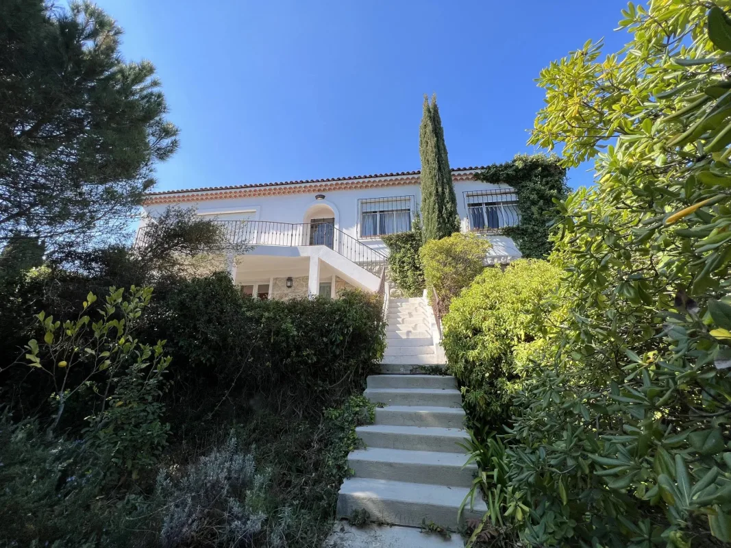 Prestigious Villa with Panoramic Sea Views in La Turbie — 5
