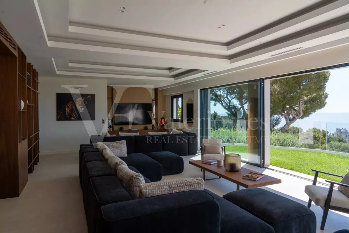 Contemporary Villa with Panoramic Views over Monaco — 3