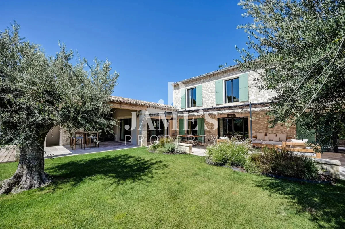 New stone house with swimming pool in Saint Rémy de Provence — 4