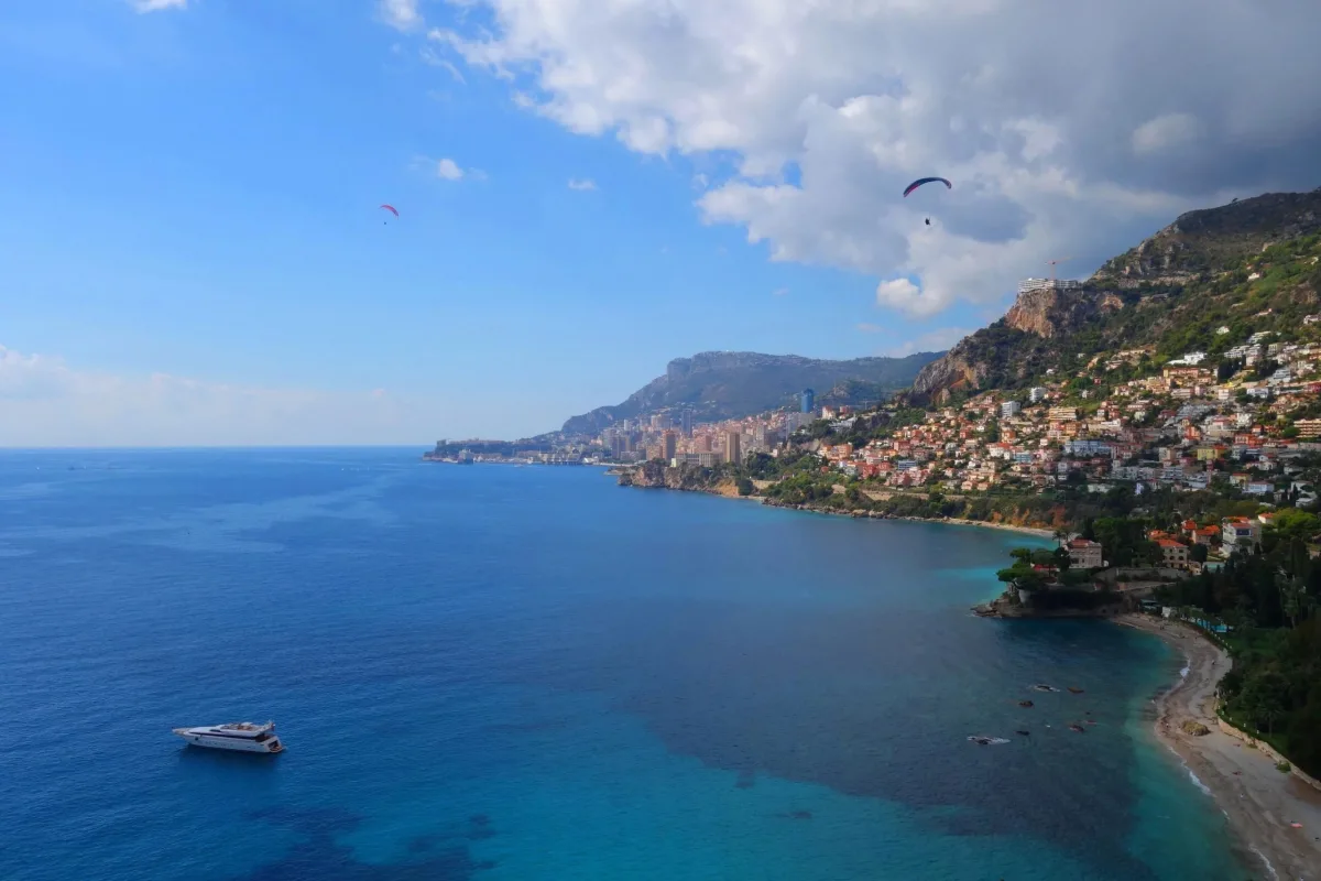 Luxury Villa with Sea Views in Roquebrune-Cap-Martin — 2