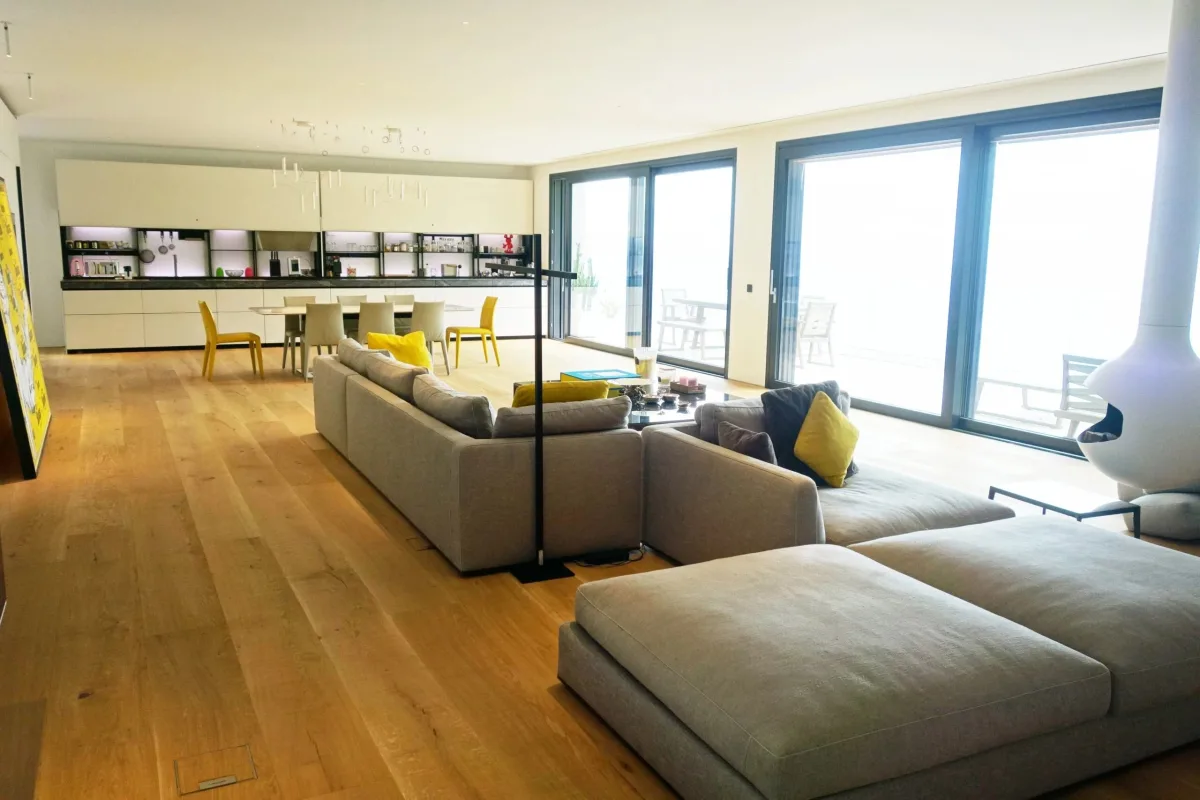 Luxury Villa with Sea Views in Roquebrune-Cap-Martin — 3
