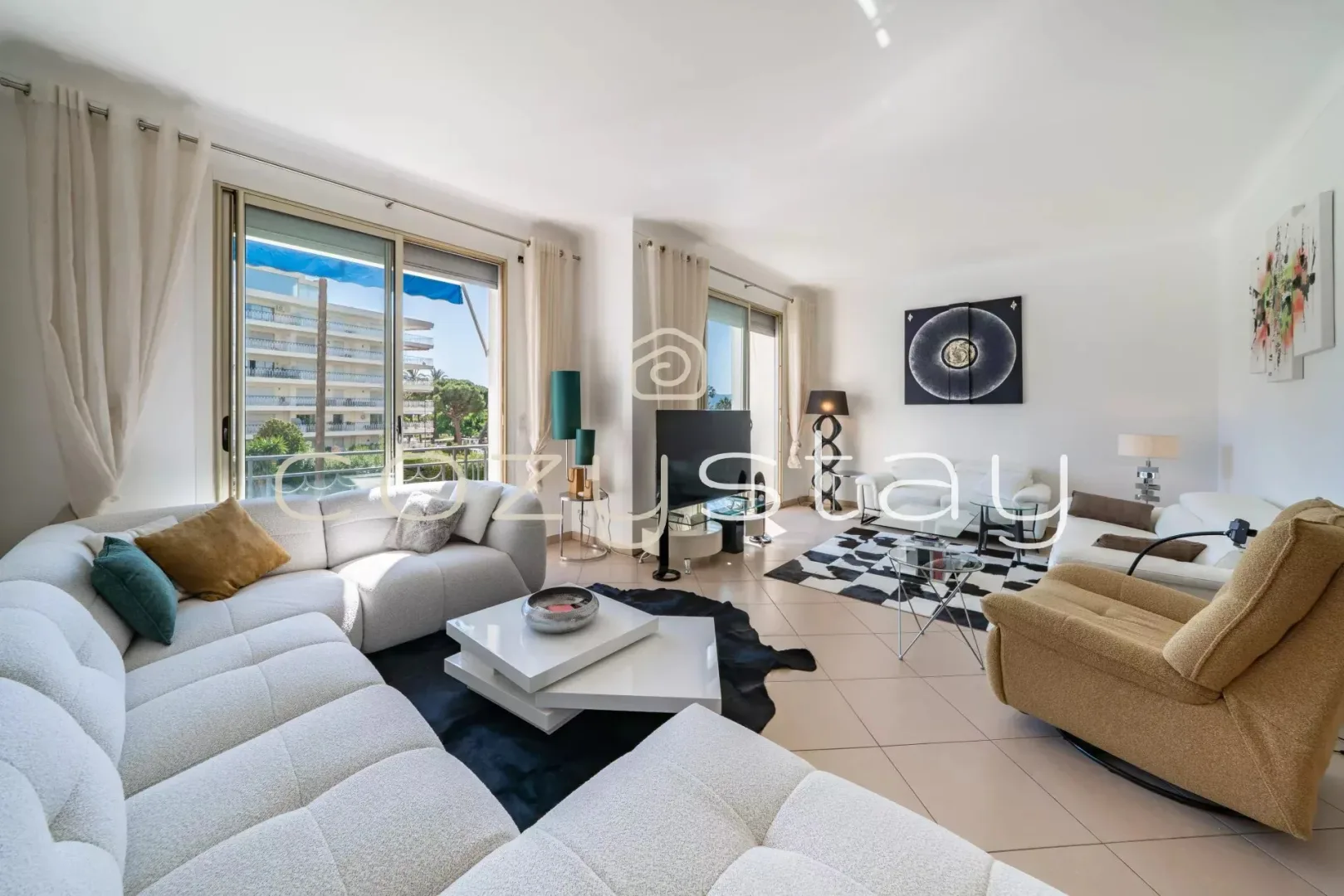 Prestigious Apartment on Cannes Croisette — 1