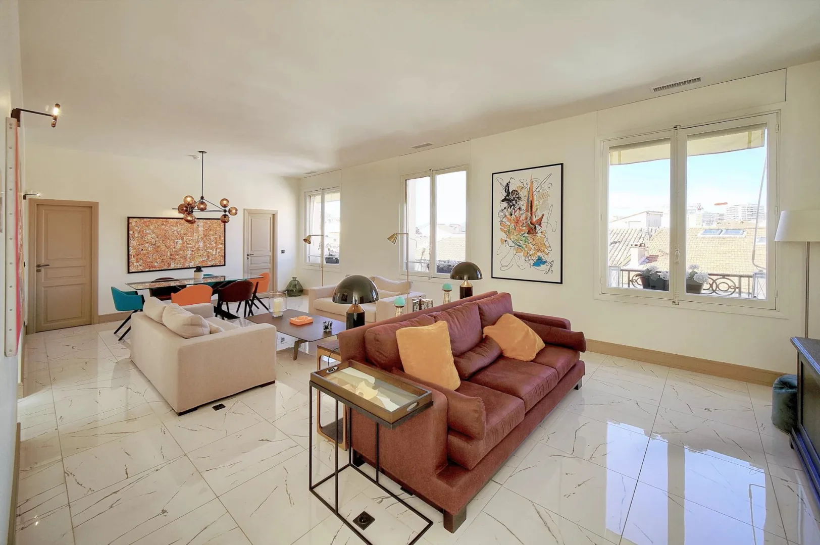 Prestigious Renovated Apartment Facing the Palais des Festivals — 4