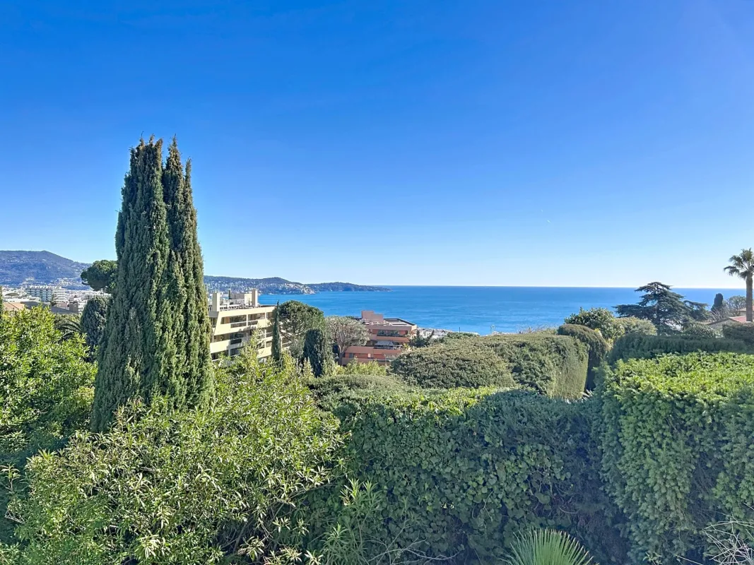 Period Villa with Panoramic Sea Views in Nice — 3