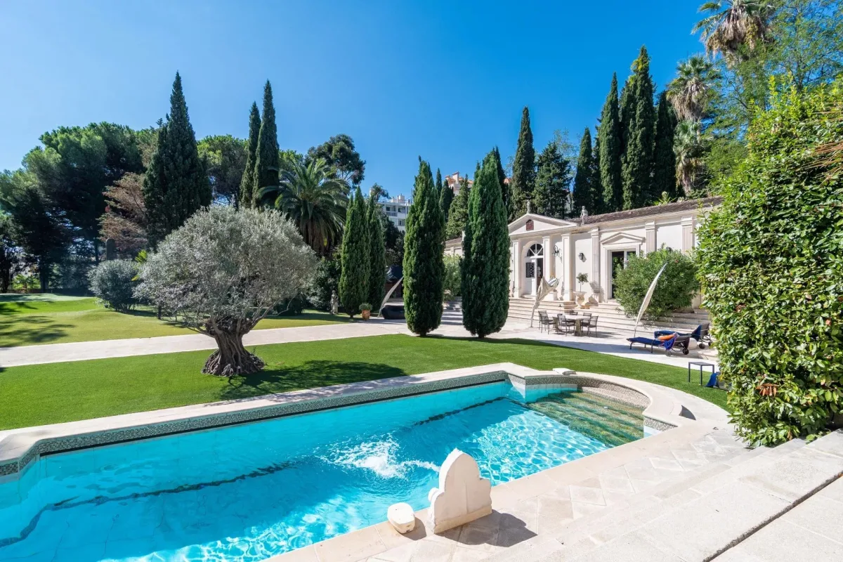 Exceptional Historic Estate in Cannes, Near the Beaches — 2