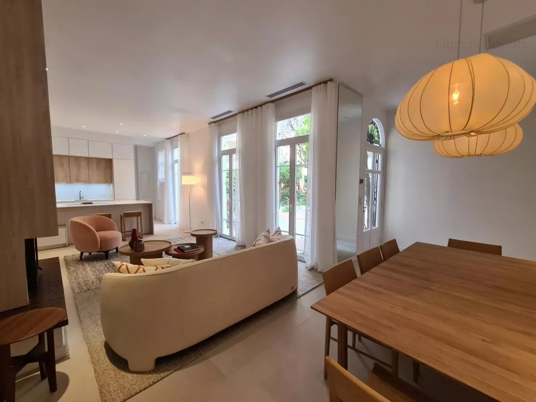 Luxury Villa with Private Garden in the Heart of Cannes — 3