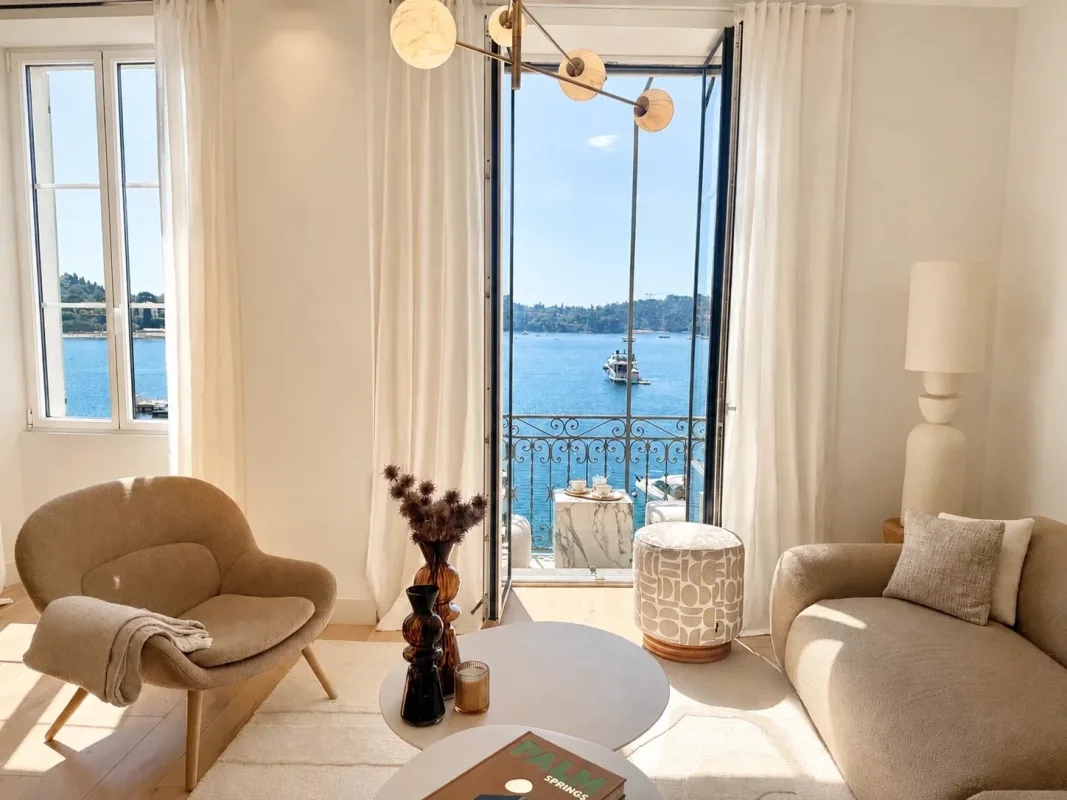 Luxury Apartment on the Seafront in Villefranche-sur-Mer — 2