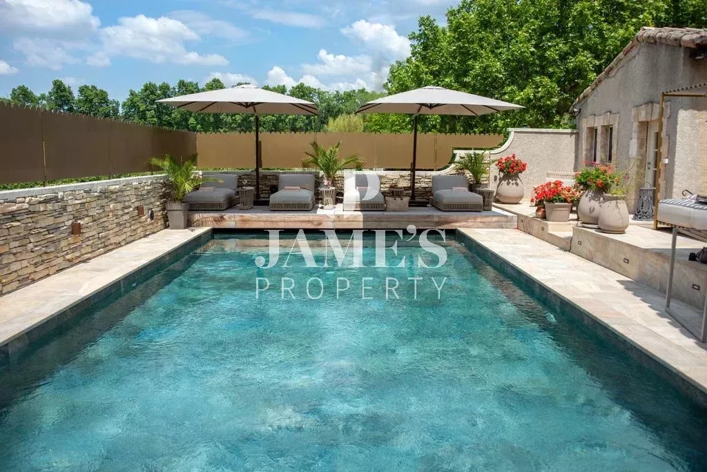 Prestigious Property in the Heart of Paradou, Alpilles — 1