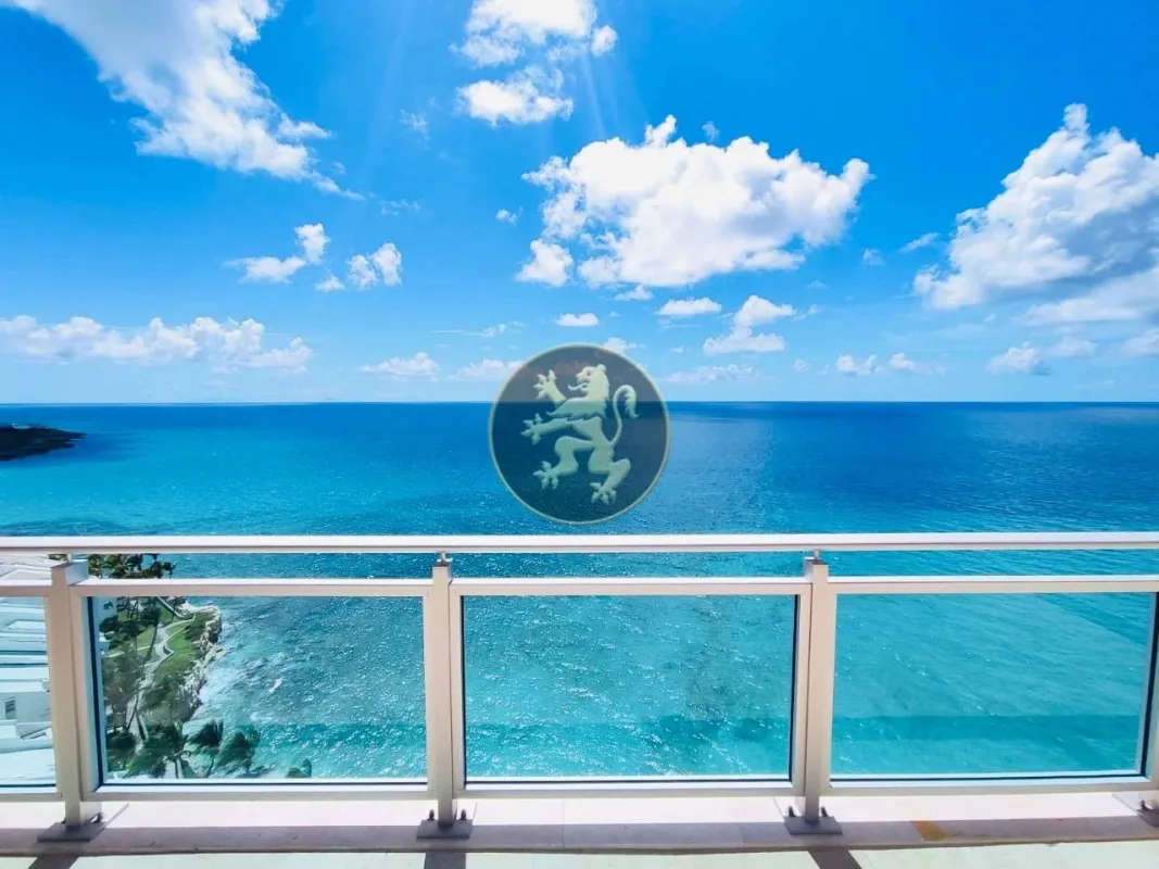Prestigious Penthouse in Cupecoy with Panoramic Caribbean Views — 3