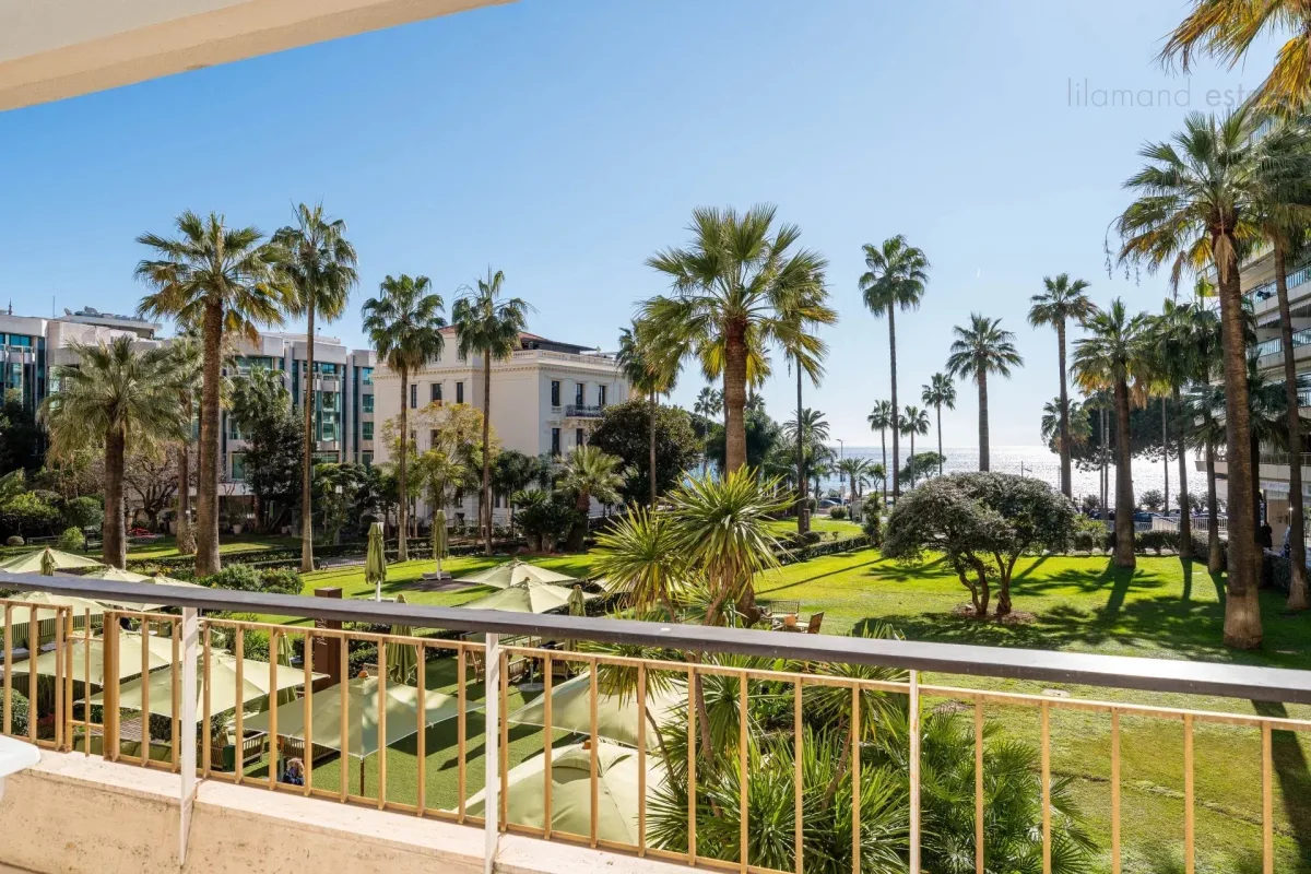 Luxury Apartment on Cannes Croisette with Sea Views — 2