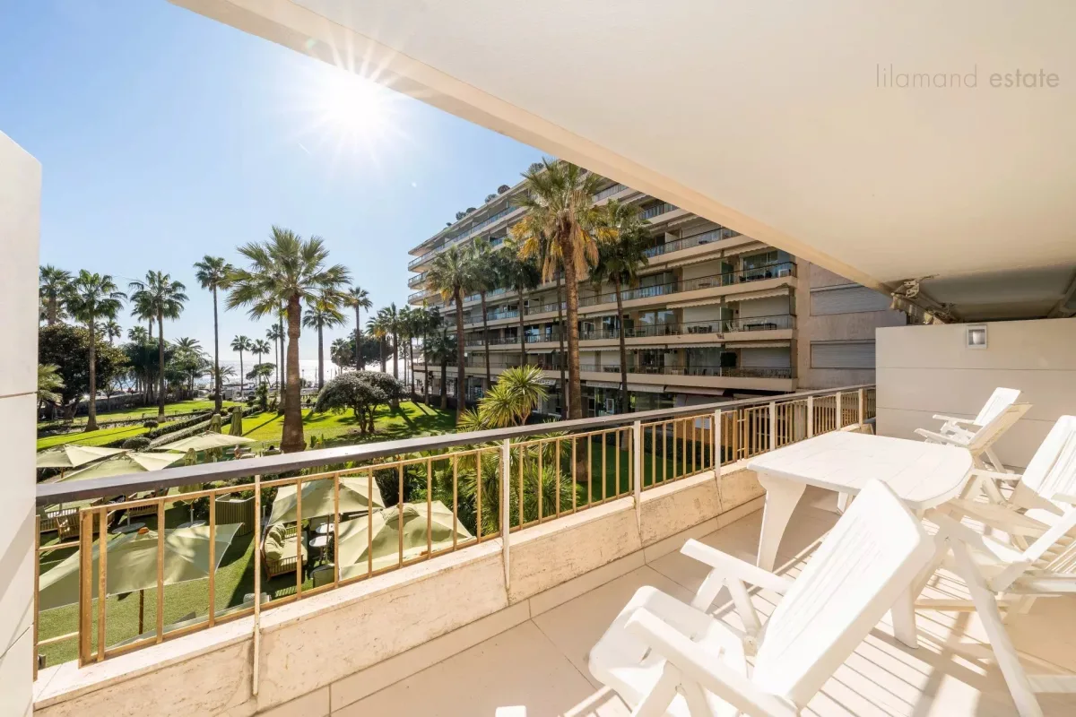 Luxury Apartment on Cannes Croisette with Sea Views — 3