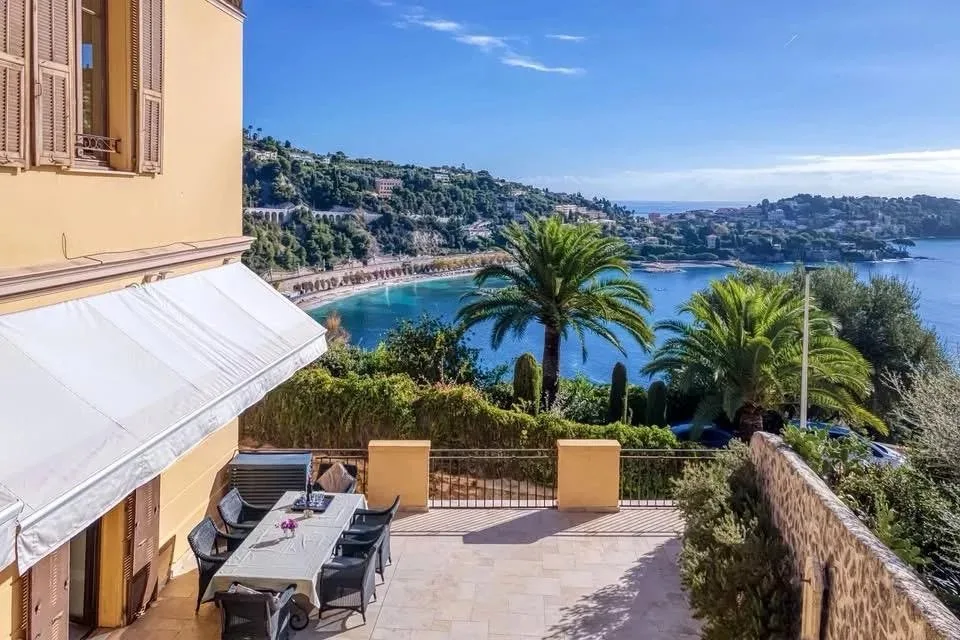 Luxury Apartment with Panoramic Sea Views in Villefranche-sur-Mer — 1