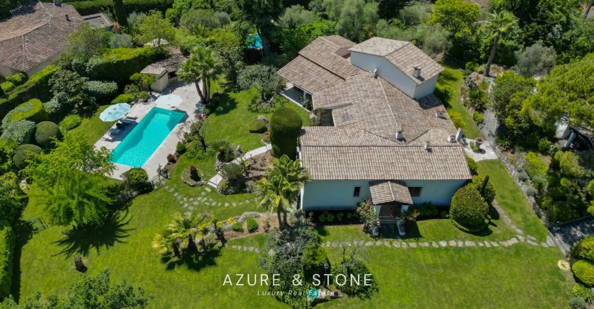 Exceptional Villa with Pool and Three Houses in Opio — 2