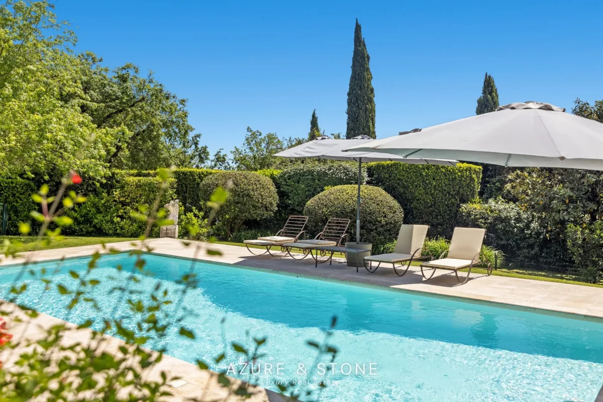 Exceptional Villa with Pool and Three Houses in Opio — 4